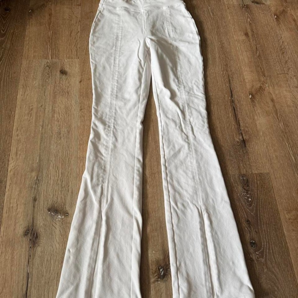 Alo Yoga White‎ High Waist Flare Leggings Womens Size S